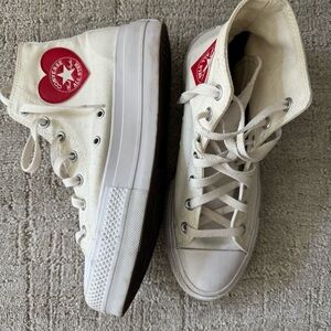 Special Edition Heart Platform Converse W Size 9 White Cream and Red